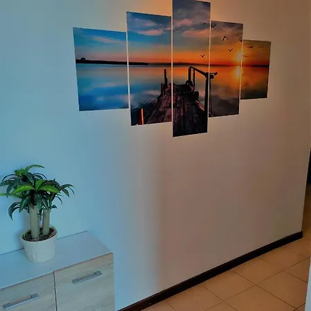 Sky-line Apartment *