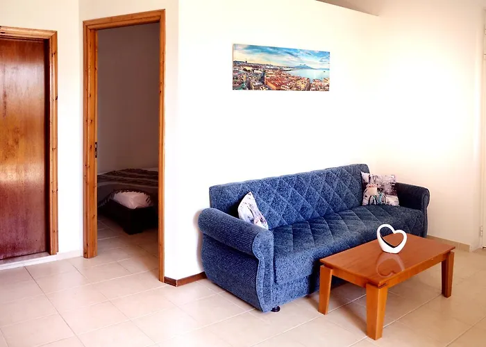 Sky-line Apartment *